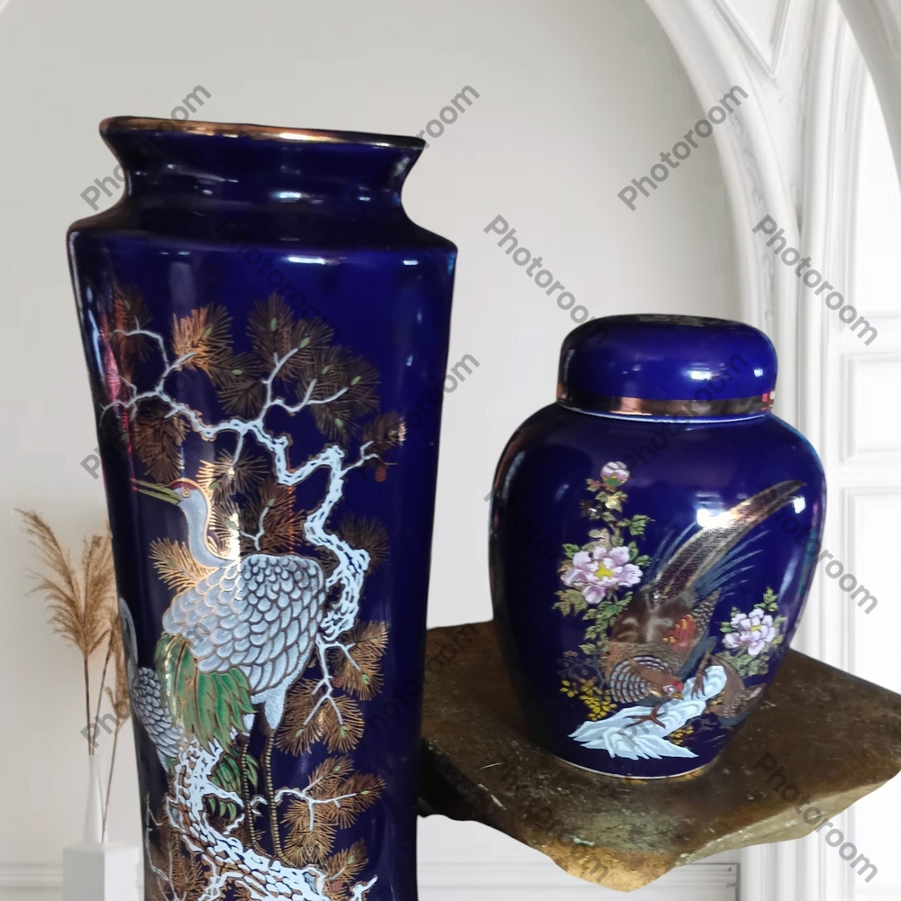 Elegant Blue Vase Set with Crane Design